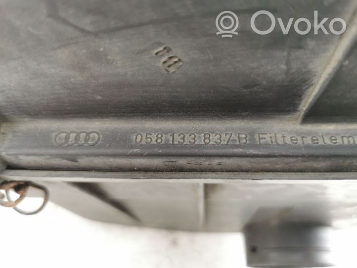 Audi A6 S6 C4 4A Oro filtro dėžė 058133837B