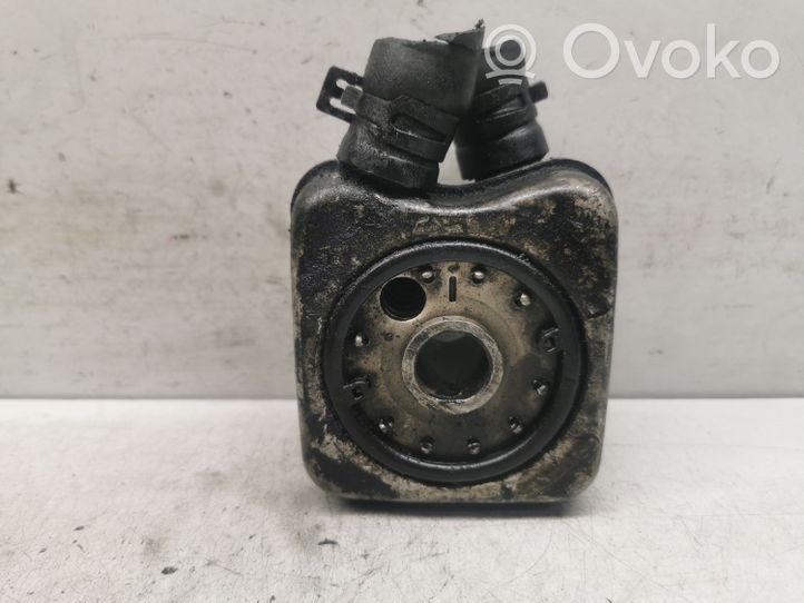 Audi A4 S4 B5 8D Supporto di montaggio del filtro dell’olio 