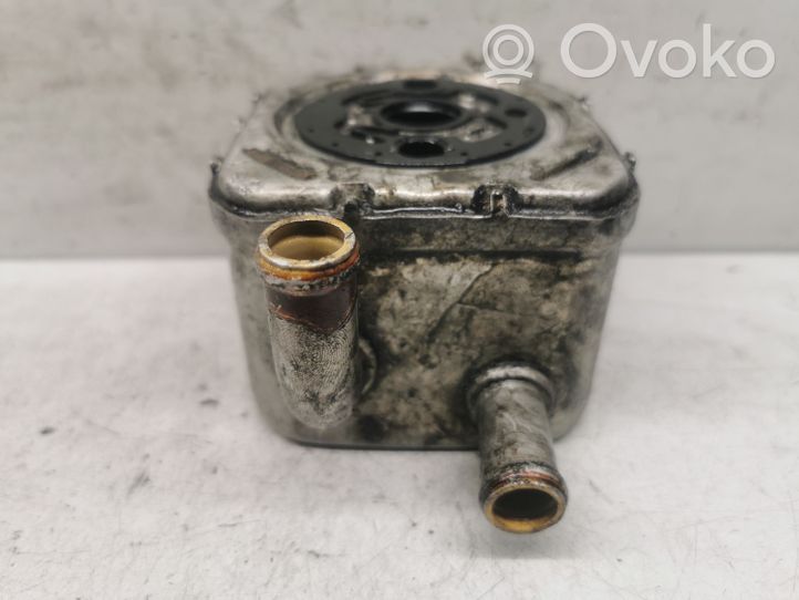 Audi A4 S4 B5 8D Supporto di montaggio del filtro dell’olio 0930503