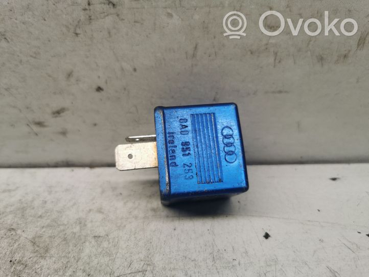 Audi A4 S4 B5 8D Przekaźnik / Modul układu ogrzewania wstępnego 8A0951253