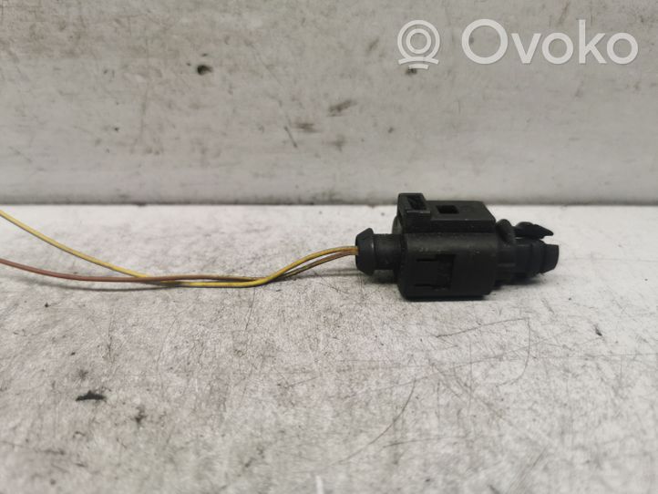 Volkswagen Golf V Outside/external air temperature sensor 1J0973702