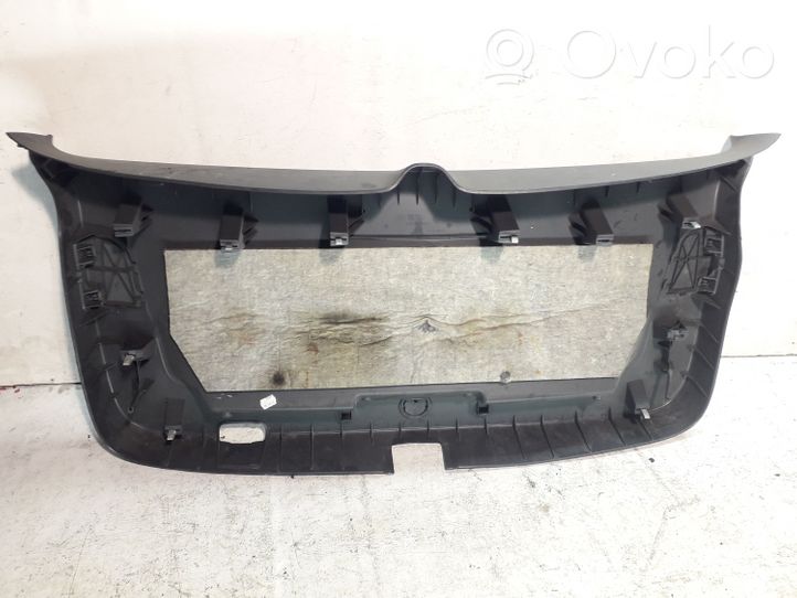 Volkswagen Golf Plus Verkleidung Heckklappe Kofferraumdeckel 5M0867601