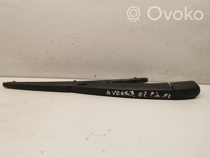 Toyota Avensis T250 Rear wiper blade arm 