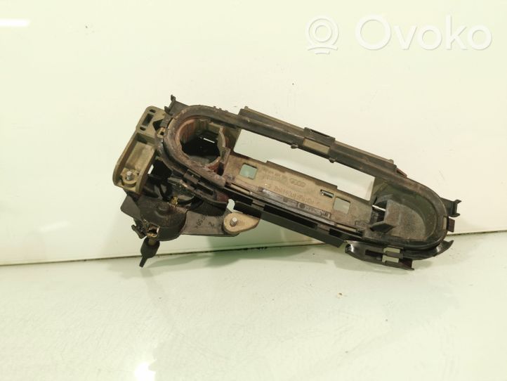 Audi A3 S3 A3 Sportback 8P Support poignée extérieur de porte avant 8E2837886A