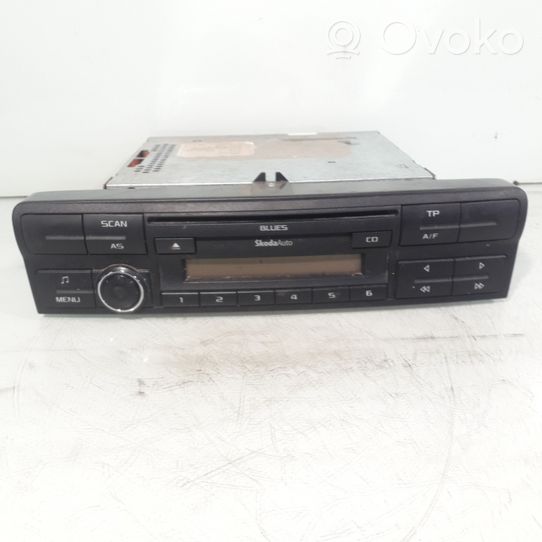 Skoda Octavia Mk2 (1Z) Unité principale radio / CD / DVD / GPS 1Z0035152D