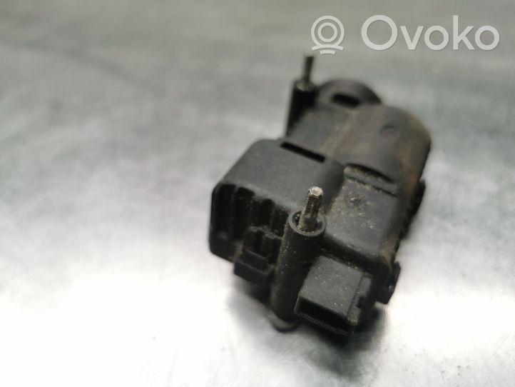 Opel Astra H Fuel tank cap lock motor 13125619