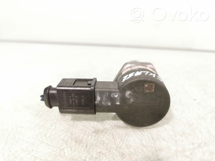 Mercedes-Benz C W203 Regulator ciśnienia paliwa A6110780449