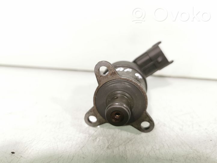 Opel Zafira B Degvielas spiediena regulators 