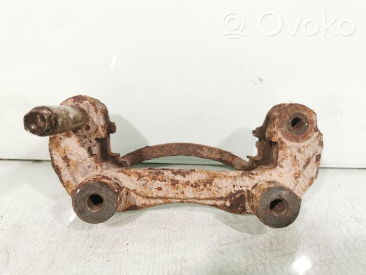 Mazda 626 Supporto della pinza del freno posteriore 