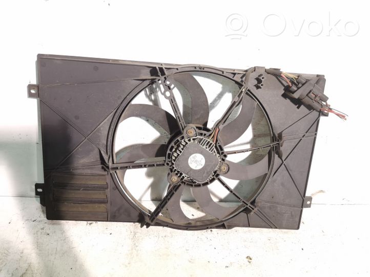 Skoda Octavia Mk2 (1Z) Ventilatore di raffreddamento elettrico del radiatore 1K0121203AR