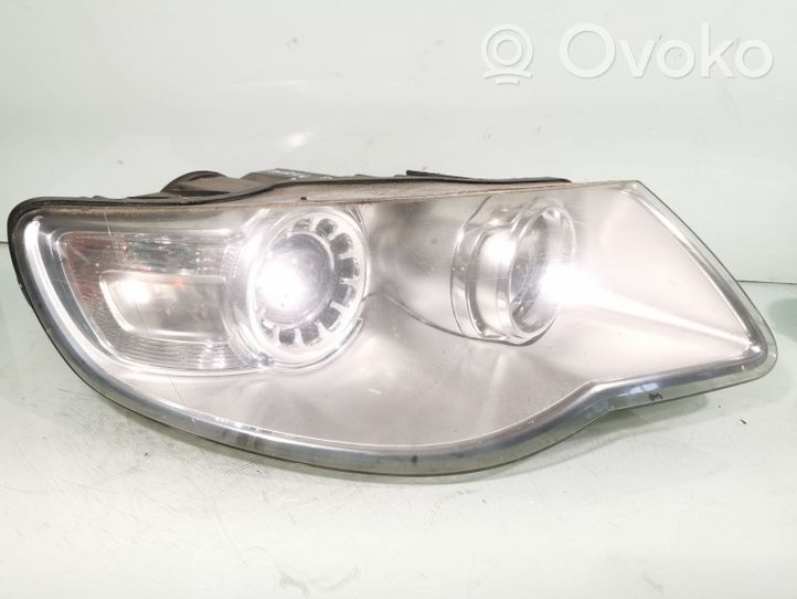 Volkswagen Touareg I Lampa przednia 7L6941040A