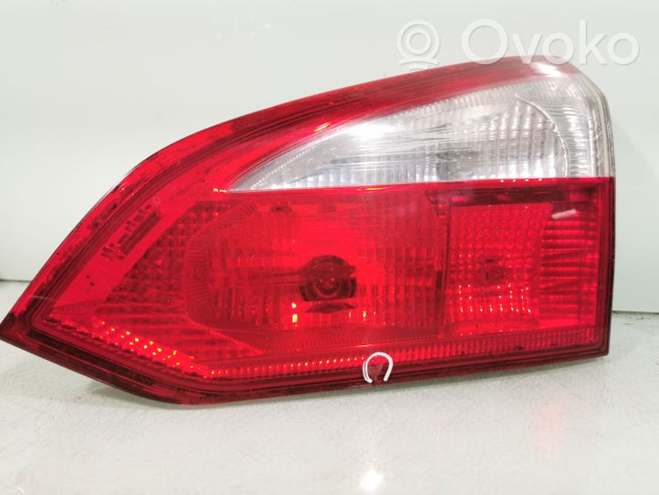 Ford Focus Lampy tylnej klapy bagażnika BM5113A602BB