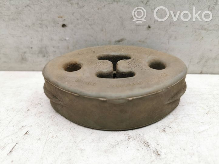 Volvo V70 Staffa/supporto di montaggio della marmitta 09492157