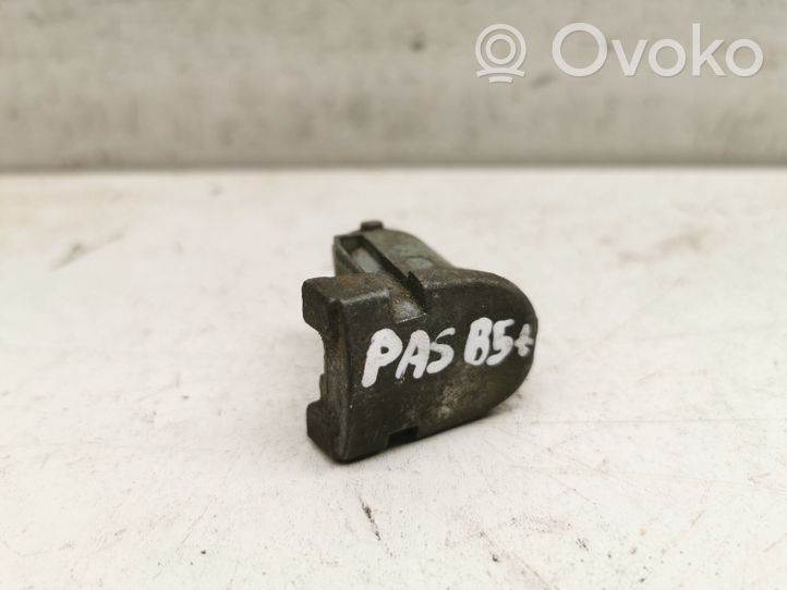 Volkswagen PASSAT B5.5 Copertura per maniglia portiera anteriore 3B4839167