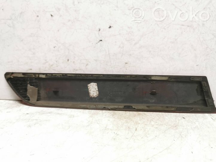 Opel Corsa D Moulure de porte arrière 13270138