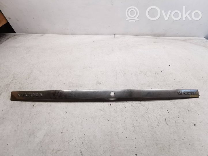 Opel Vectra C Tailgate trim 09177067