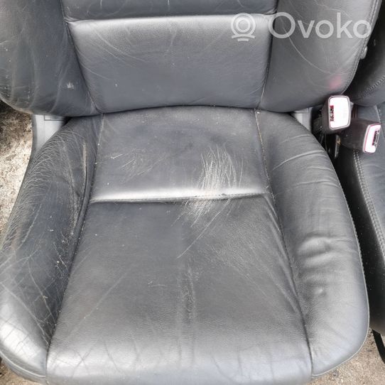 Subaru Outback Sēdekļu komplekts 