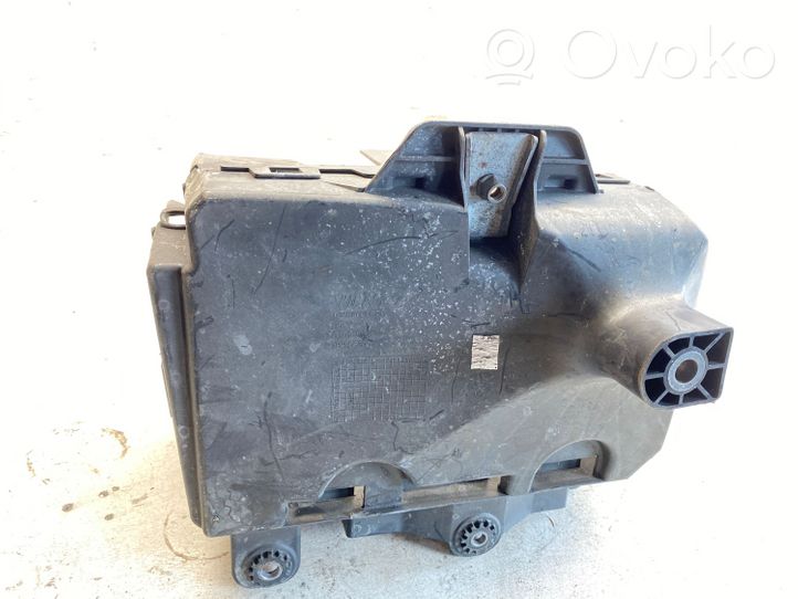 Skoda Fabia Mk2 (5J) Vassoio scatola della batteria 6r0915321