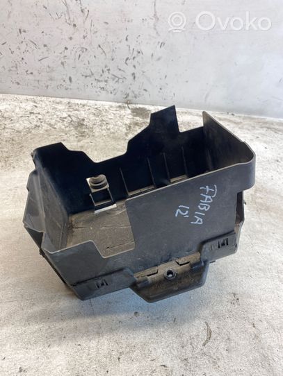 Skoda Fabia Mk2 (5J) Vassoio scatola della batteria 6r0915321