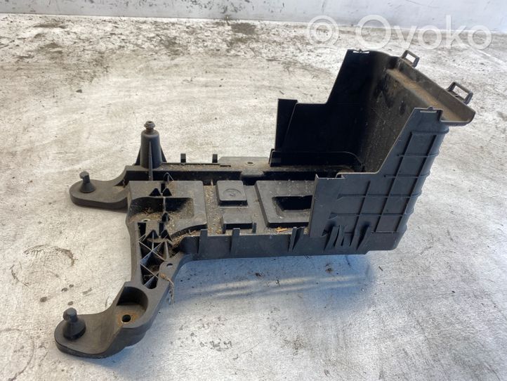 Volkswagen Golf Plus Battery box tray 1k0915333c