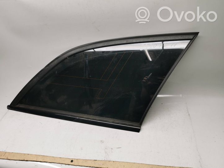 Subaru Impreza II Fenêtre latérale avant / vitre triangulaire 43R00028