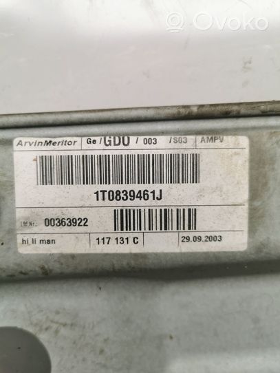 Volkswagen Touran I Takaoven manuaalinen ikkunan nostin 1T0839461J