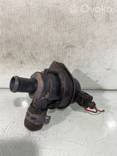 Audi A5 8T 8F Pompe à eau de liquide de refroidissement 06h965561