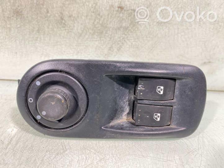 Renault Trafic II (X83) Bouton de commutateur rétroviseur latéral 8200011867