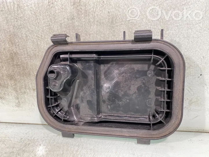 Audi A6 S6 C6 4F Osłona żarówki lampy przedniej 16016300l