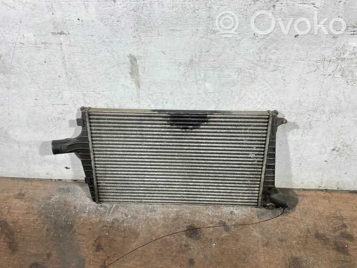 Audi A6 S6 C5 4B Interkūlera radiators 4b0145805a