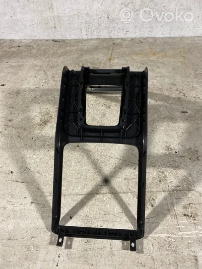 Volvo V70 Center console 30672191