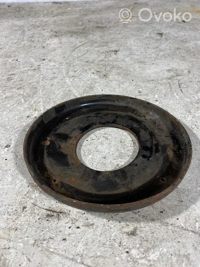 Honda CR-V Coil spring mount 