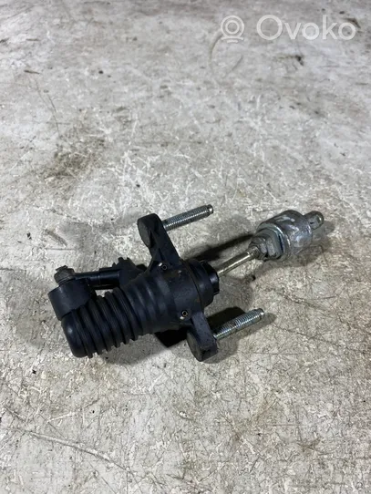 Toyota RAV 4 (XA30) Clutch master cylinder 