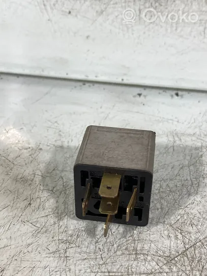 Saab 9-5 Other relay 0332209159