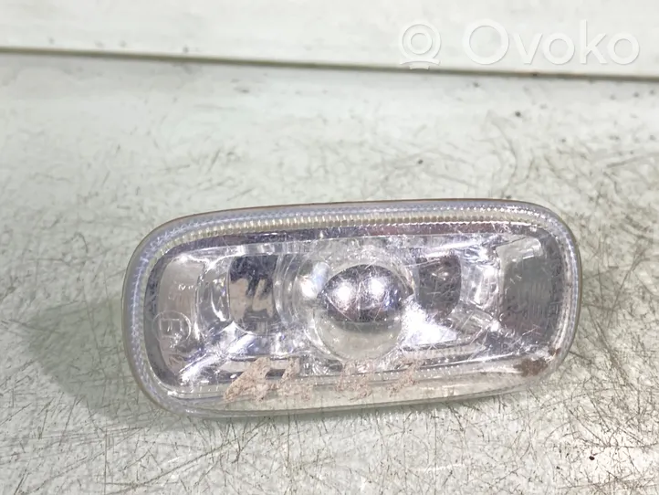 Audi A4 S4 B7 8E 8H Front fender indicator light 8e0949127