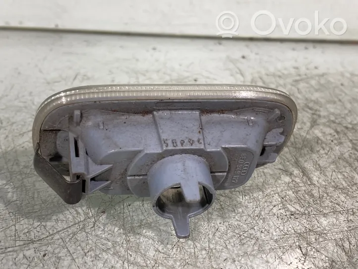 Audi A4 S4 B7 8E 8H Indicatore di direzione del parafango anteriore 8e0949127