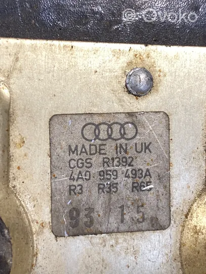 Audi 80 90 S2 B4 Jäähdytyspuhaltimen rele 4a0959493a