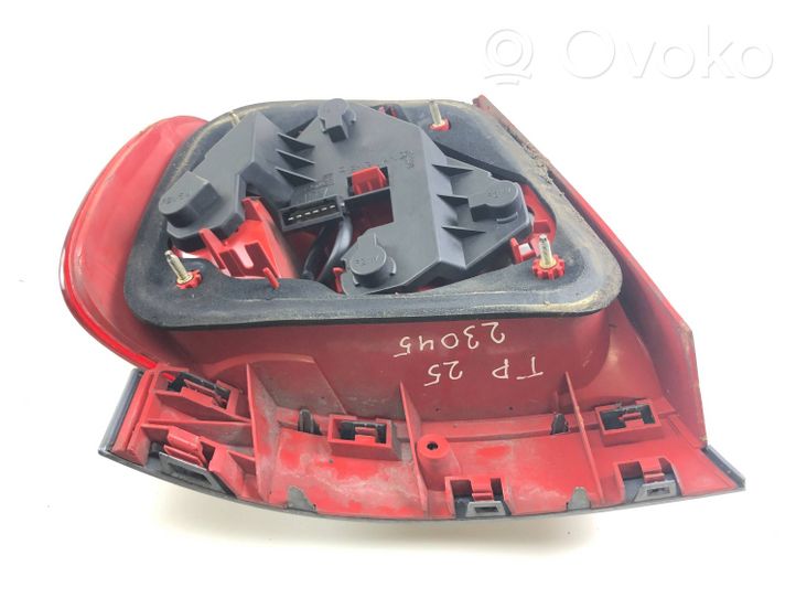 Audi A4 S4 B5 8D Luci posteriori 8d0945095a