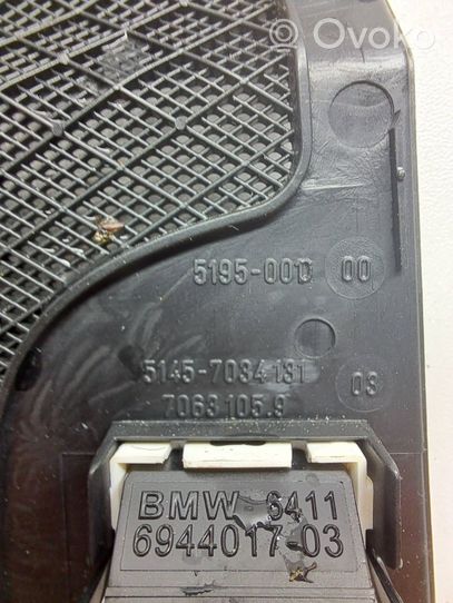 BMW 5 E60 E61 Maskownica centralnego głośnika deski rozdzielczej 51457034131