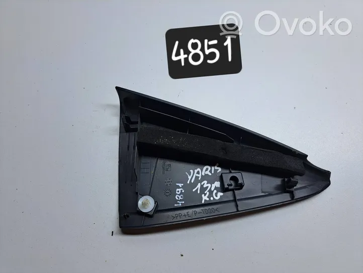 Toyota Yaris Vitre arrière / joint de vitre 6767405030