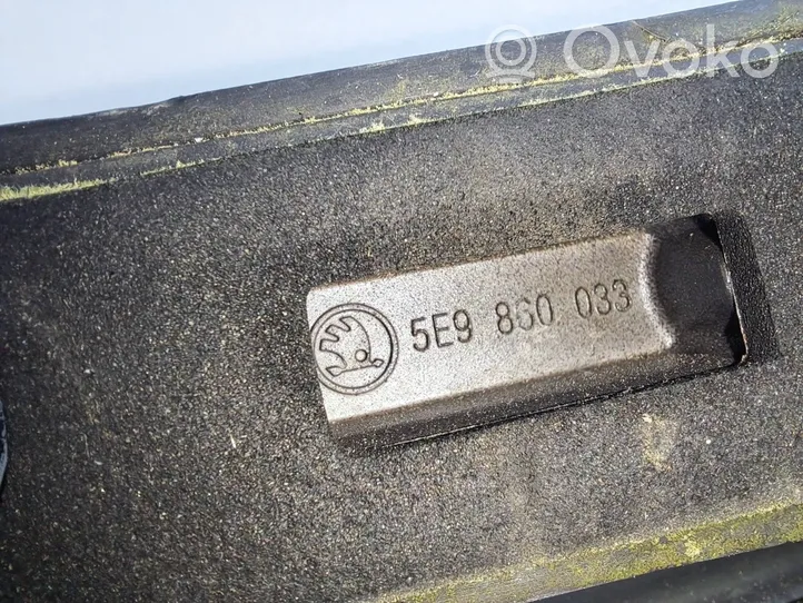 Skoda Octavia Mk3 (5E) Binario barra tetto 5E9860033