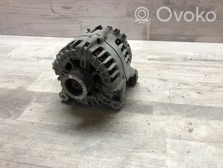 BMW 1 E81 E87 Alternador FG18S019