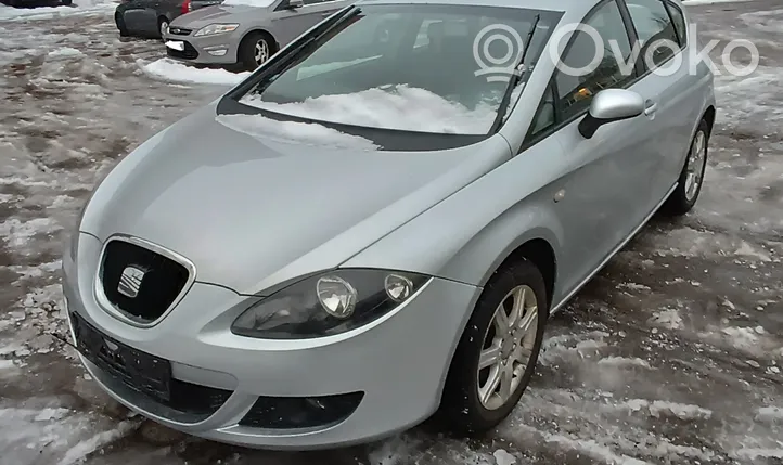 Seat Leon (1P) Rétroviseur électrique de porte avant 010852