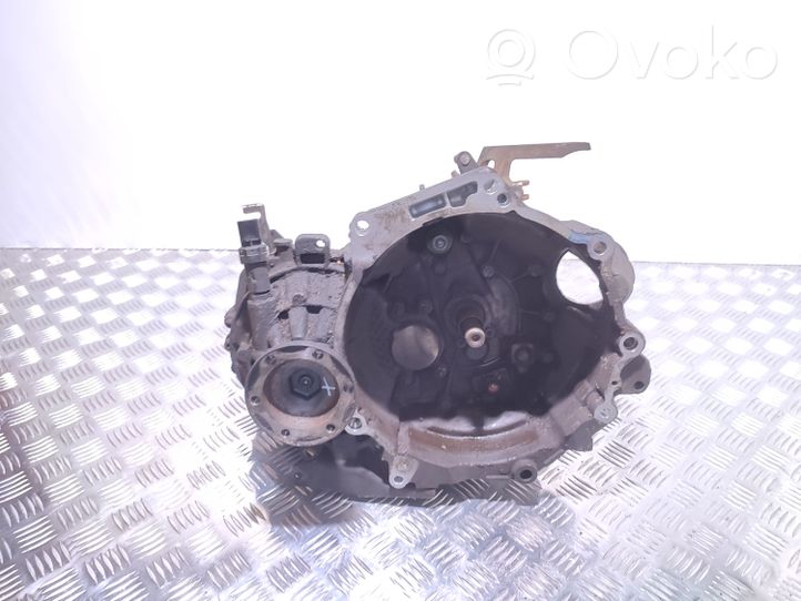 Volkswagen Polo Mechaninė 5 pavarų dėžė 02J301107D