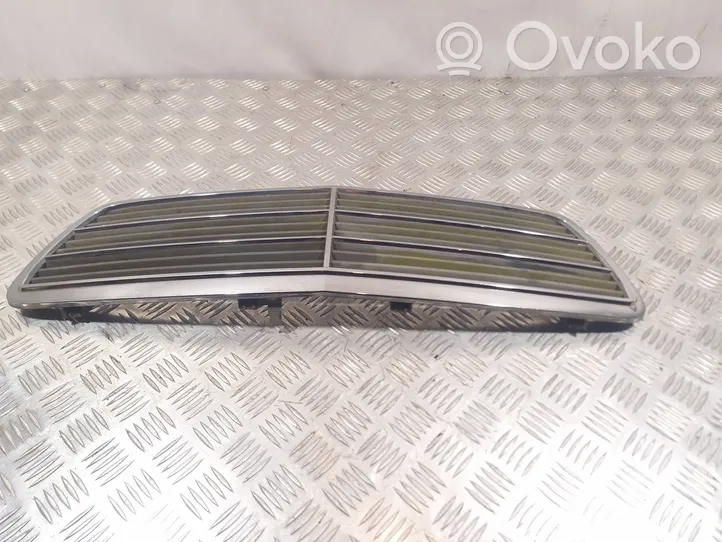 Mercedes-Benz C W203 Grille calandre supérieure de pare-chocs avant a2038800483