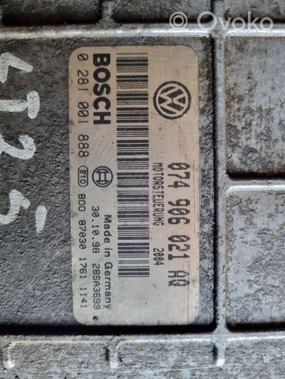 Volkswagen II LT Dzinēja vadības bloks 074906021AQ