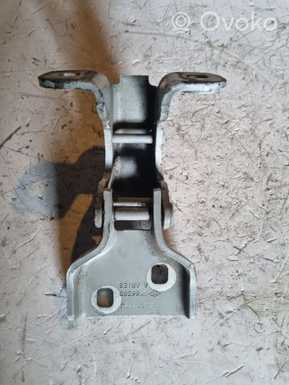 Opel Vivaro Front door upper hinge GM66380