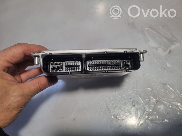 Volkswagen PASSAT B5 Sterownik / Moduł ECU 8D0906018F