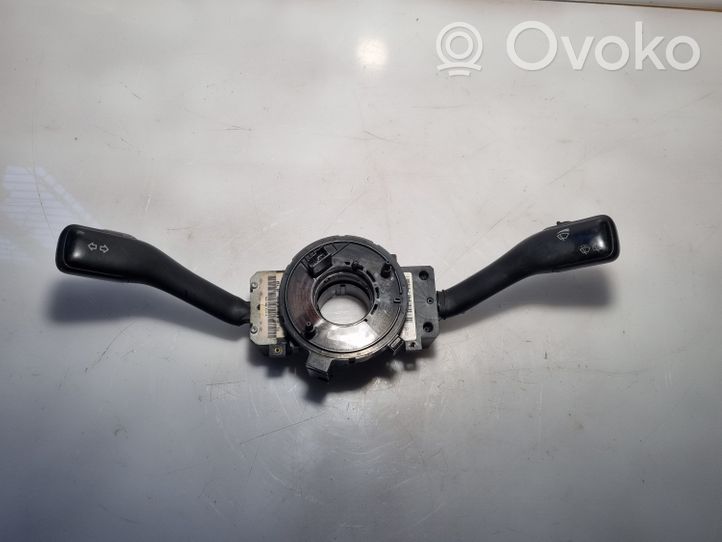 Volkswagen Golf IV Leva/interruttore dell’indicatore di direzione e tergicristallo 4B0953503F