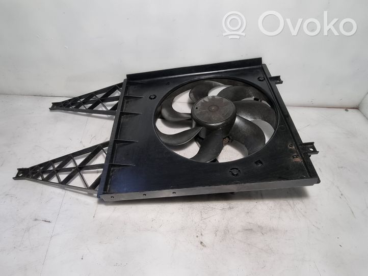 Skoda Fabia Mk1 (6Y) Ventilatore di raffreddamento elettrico del radiatore 6Q0121207C